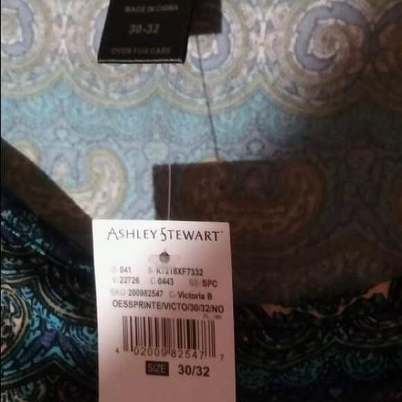 Blouse - Picture 2 of 2